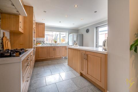 1 Alberta Close, Lower Wick, Worcester, WR2 4XJ