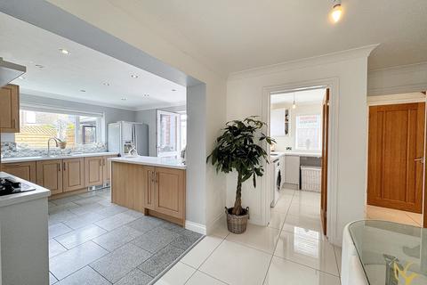 1 Alberta Close, Lower Wick, Worcester, WR2 4XJ