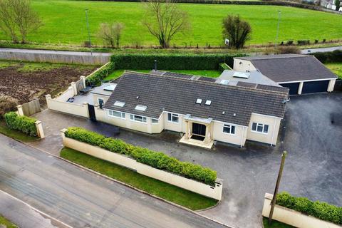 7 bedroom detached bungalow for sale, London Road, Bristol BS30