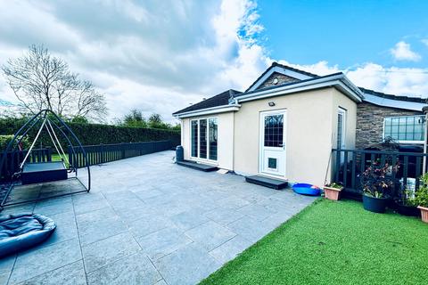 10 London Road, Wick, Bristol, BS30 5SJ