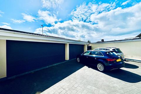 10 London Road, Wick, Bristol, BS30 5SJ