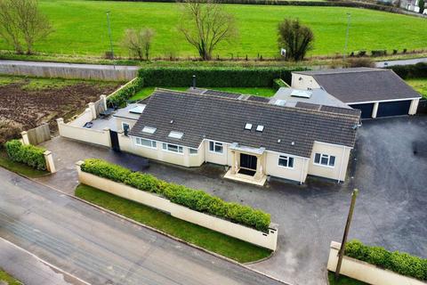 10 London Road, Wick, Bristol, BS30 5SJ