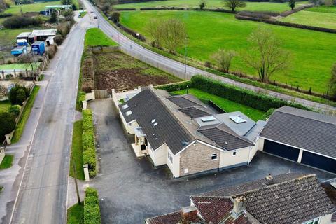 10 London Road, Wick, Bristol, BS30 5SJ