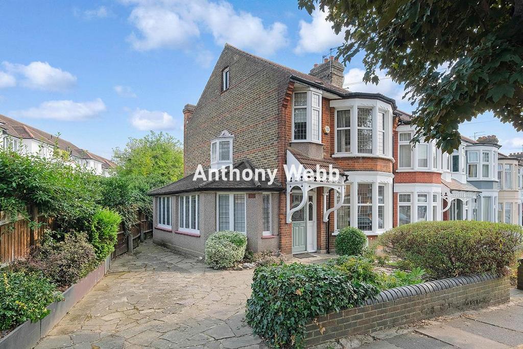 Oaktree Avenue, Palmers Green, N13 3 bed end of terrace house for sale