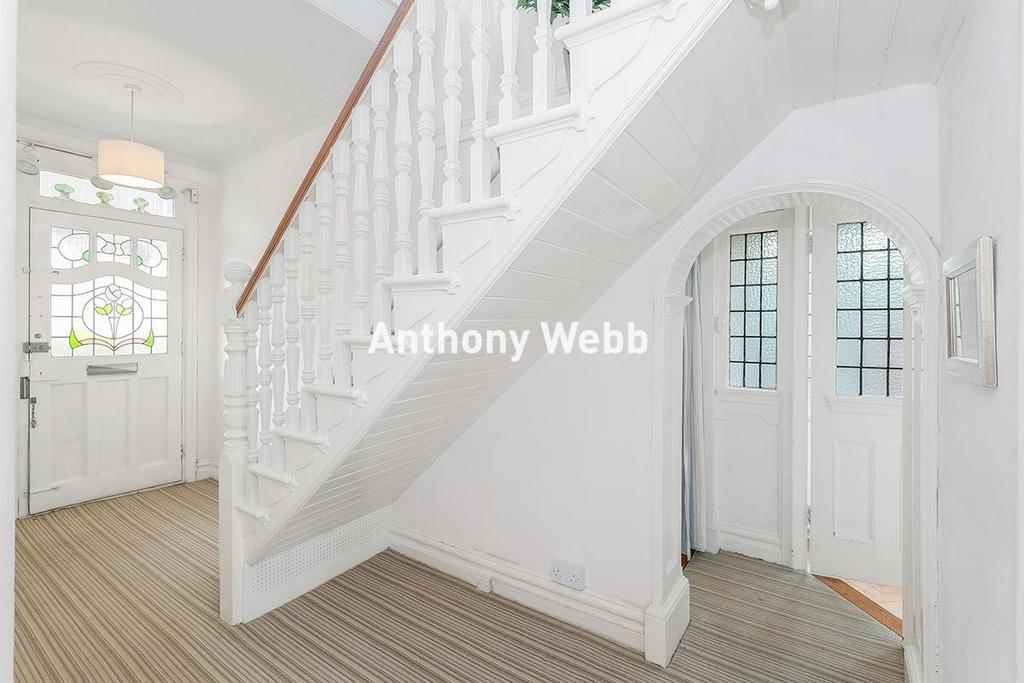 Oaktree Avenue, Palmers Green, N13 3 bed end of terrace house for sale