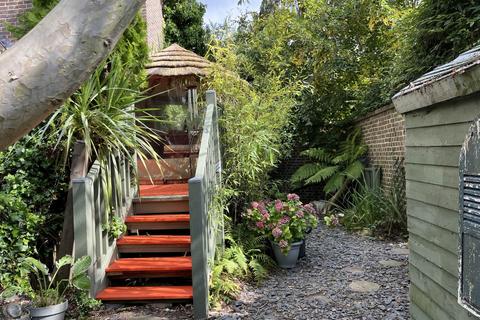 15 Hazel Grove, Kingwood, Henley-on-thames, RG9 5NH