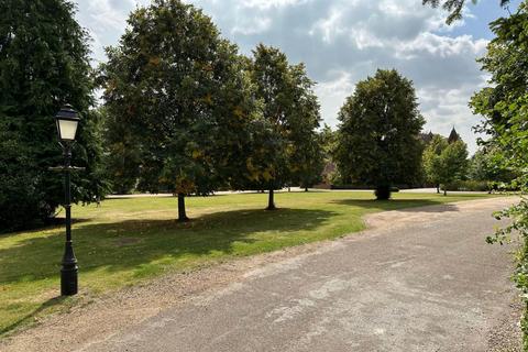 15 Hazel Grove, Kingwood, Henley-on-thames, RG9 5NH