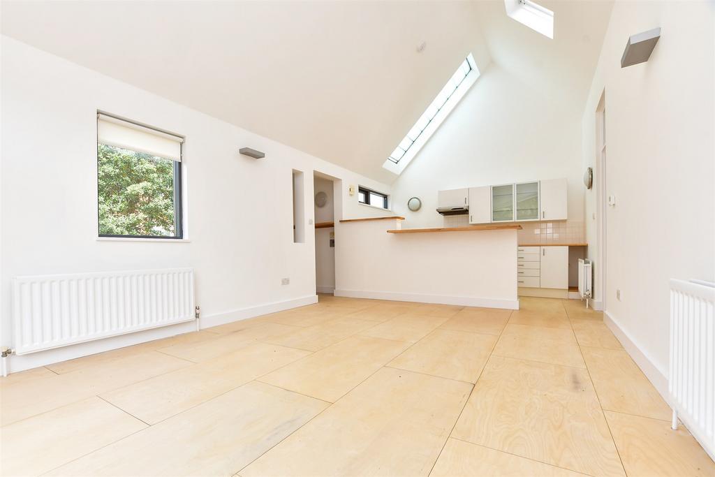 Lounge/Kitchen