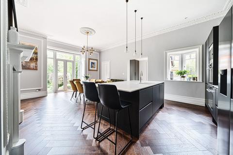 Flat D, 57 Frant Road, Tunbridge Wells, TN2 5LE