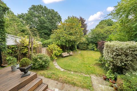 Flat D, 57 Frant Road, Tunbridge Wells, TN2 5LE