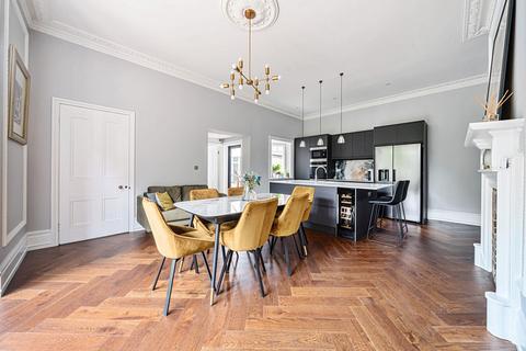 Flat D, 57 Frant Road, Tunbridge Wells, TN2 5LE