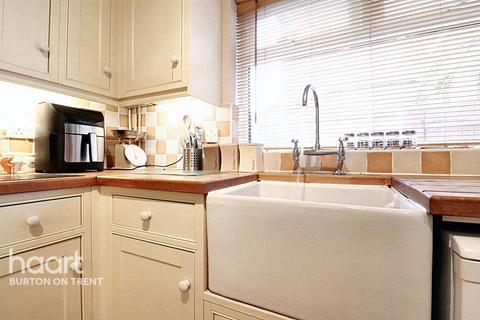 61 Calais Road, Burton-on-trent, DE13 0UJ