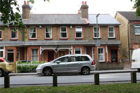 2 bedroom terraced house to rent, Boundary Road, Woking GU21