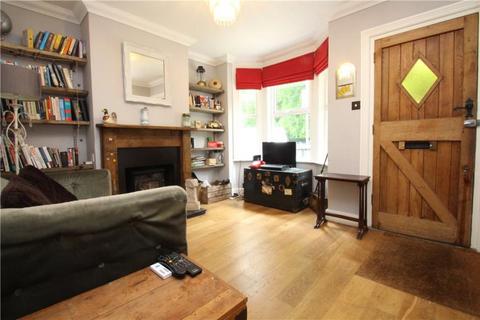 2 bedroom terraced house to rent, Boundary Road, Woking GU21