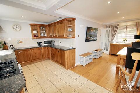 4 bedroom semi-detached house for sale, Goodwood Way, Newbury RG14