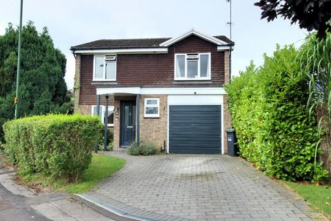 4 bedroom detached house for sale, Sergison Close, Haywards Heath, RH16