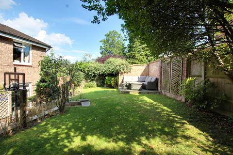 4 bedroom detached house for sale, Sergison Close, Haywards Heath, RH16