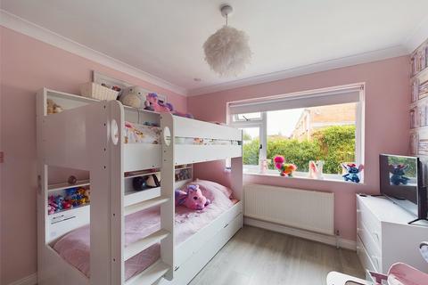 27 Winchester Drive, Tuffley, Gloucester, GL4 0JE