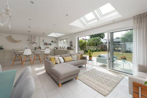 23 Pier Avenue, Whitstable, CT5 2HQ