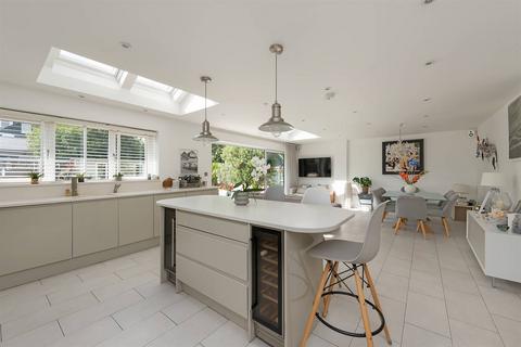 23 Pier Avenue, Whitstable, CT5 2HQ