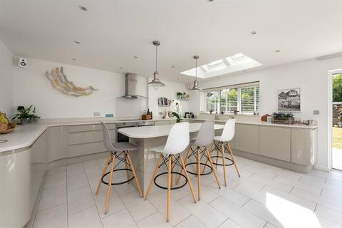 23 Pier Avenue, Whitstable, CT5 2HQ