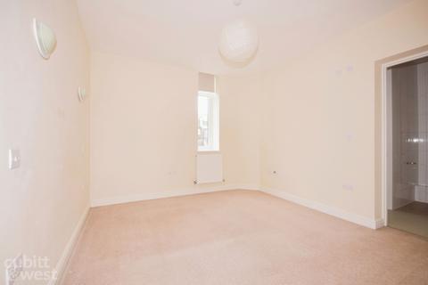 2 bedroom apartment to rent, Greenstede House Wood Street RH19