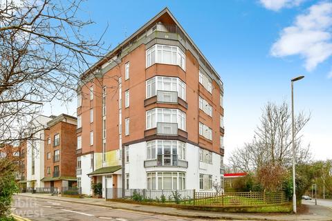 2 bedroom apartment to rent, Greenstede House Wood Street RH19