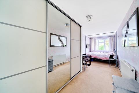 95 Briar Road, Shepperton, TW17 0JB