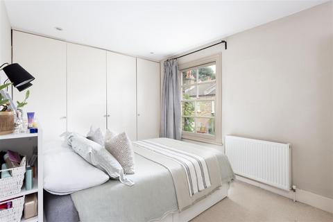 8 Kerrison Place, London, W5 5NG