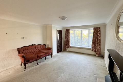 3 bedroom end of terrace house for sale, Long Row, Leeds LS18