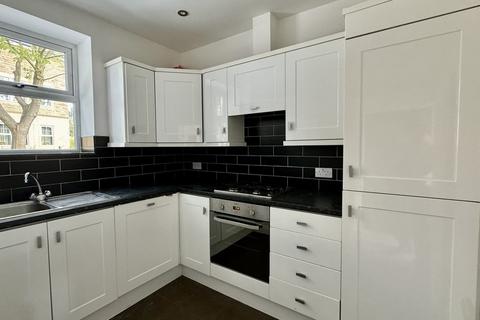 2 bedroom end of terrace house for sale, New Road Side, Leeds LS18