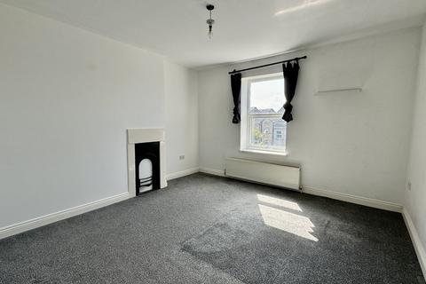 2 bedroom end of terrace house for sale, New Road Side, Leeds LS18