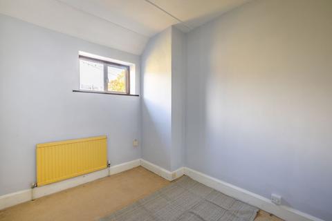80 Woodcote Grove Road, Coulsdon, CR5 2AD