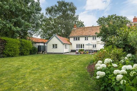 3 bedroom semi-detached house for sale, Illington