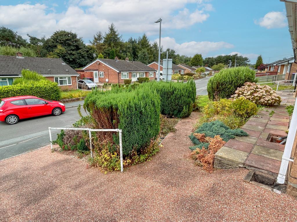 Front garden and path