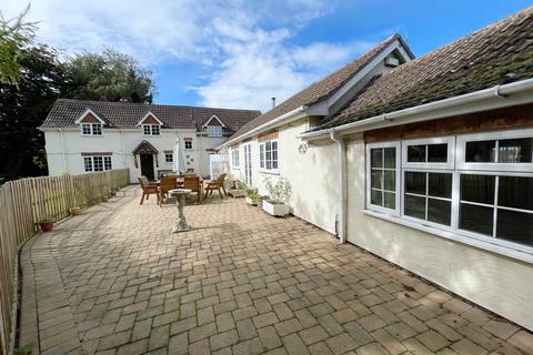 4 bedroom detached house for sale, Wigtoft Bank, Wigtoft