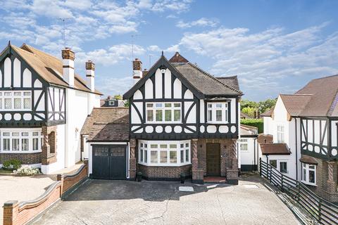 4 bedroom detached house for sale, Malvern Drive, Woodford Green