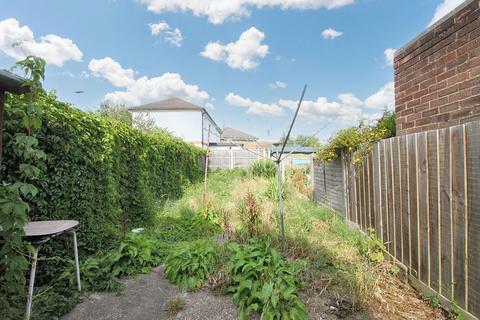 2 bedroom semi-detached house for sale, Victoria Road, South Woodford