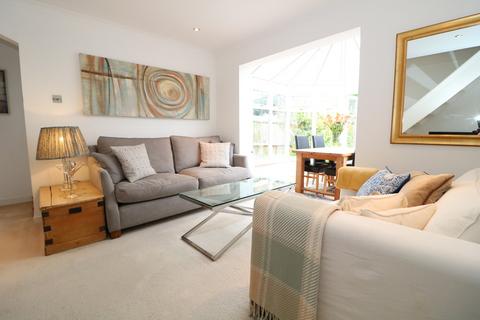 1 bedroom semi-detached house to rent, Nursery Close, Capel