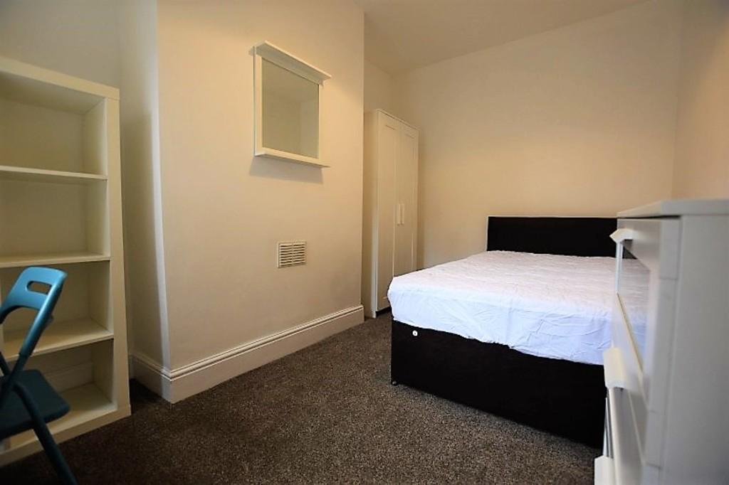 West Lorne Street, Chester CH1 5 bed house share to rent £433 pcm (£