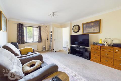 3 bedroom terraced house for sale, Bartrums Mews, Diss