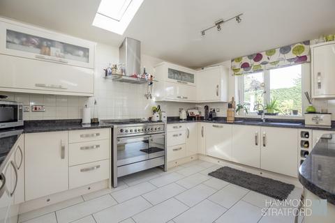 4 bedroom detached house for sale, Upton Close, Norwich