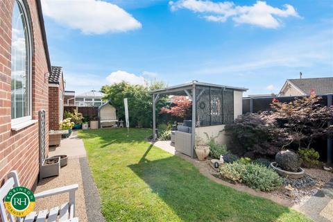 3 bedroom semi-detached bungalow for sale, Ravenfield Road, Armthorpe, Doncaster