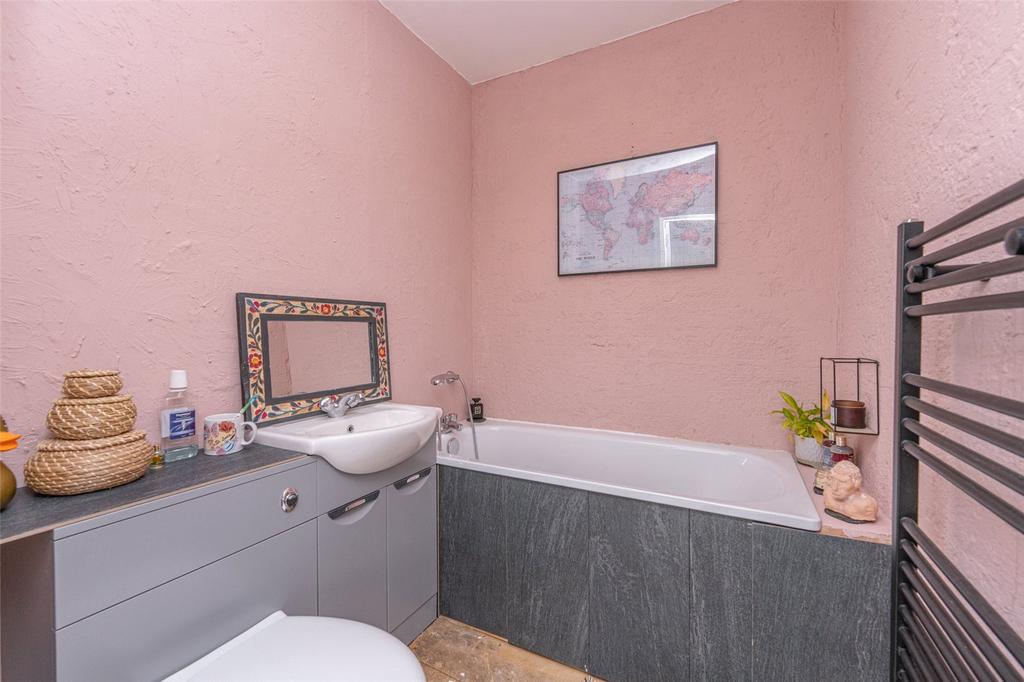 En Suite Bathroom