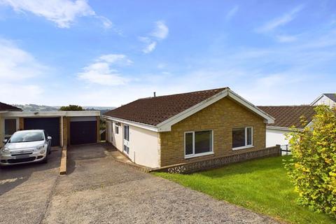 3 bedroom detached bungalow for sale, Courtlands Park, Carmarthen