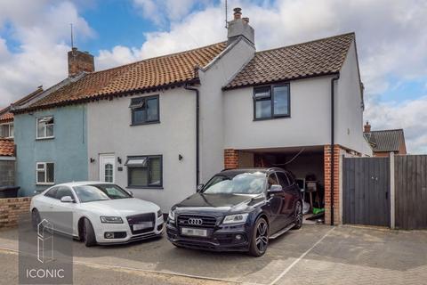 3 bedroom cottage for sale, Mill Road, Beccles, Suffolk.