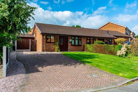 2 bedroom semi-detached bungalow for sale, Farnley Close, Norton, Runcorn