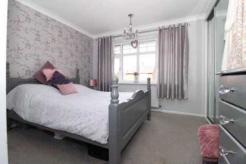 126 Chatsworth Crescent, Walsall, WS4 1RU