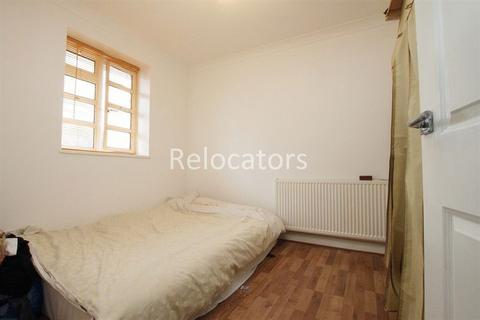 2 bedroom apartment to rent, Ben Jonson Road, Stepney E1