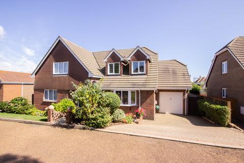 4 bedroom detached house for sale, Peacock Close, Shanklin